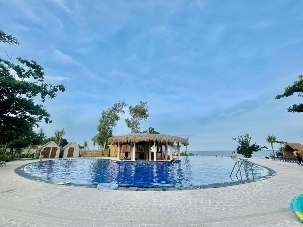 Mactan Newtown Condo With Pool Access Lapu-Lapu City Bagian luar foto