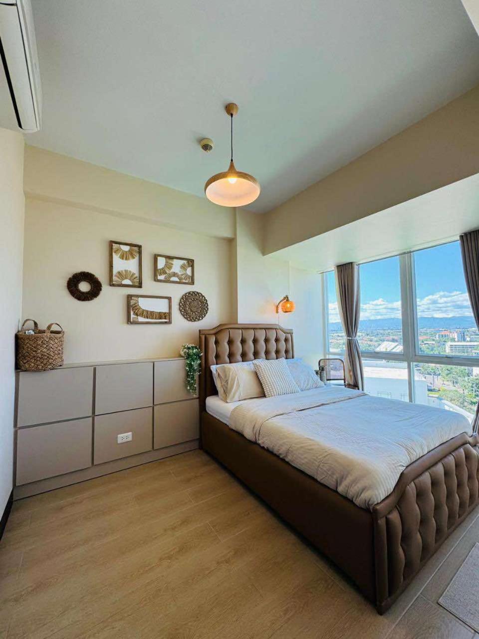 Mactan Newtown Condo With Pool Access Lapu-Lapu City Bagian luar foto
