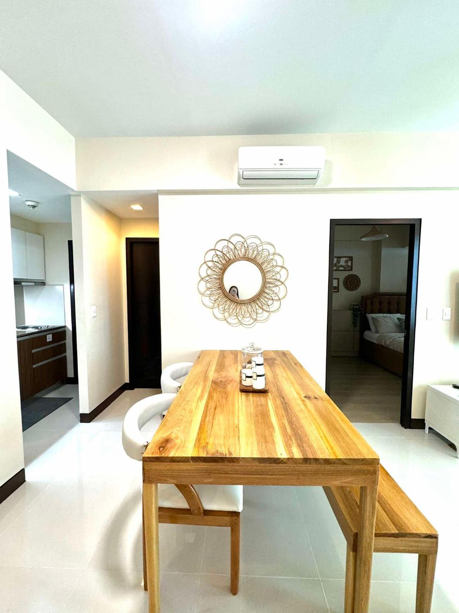 Mactan Newtown Condo With Pool Access Lapu-Lapu City Bagian luar foto